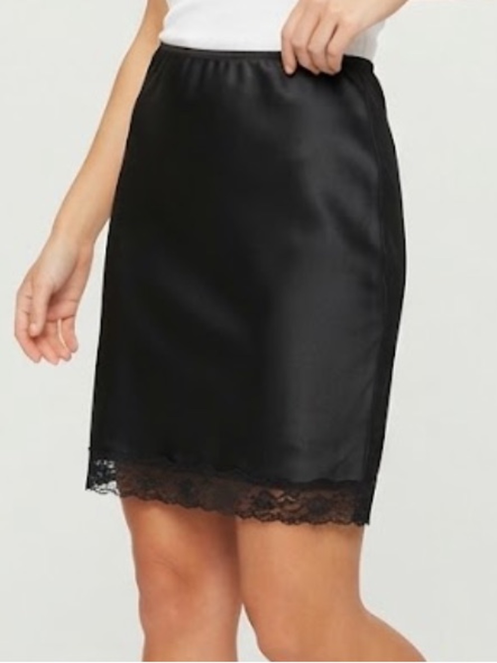 Vanity Fair Black Satin Slip Skirt with Lace Trim Women’s Size Small